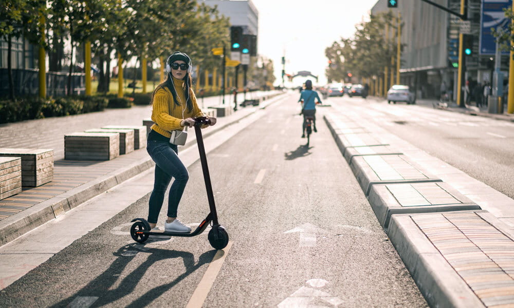 An electric scooter rider in Los Angeles. (Photo: iStock)
